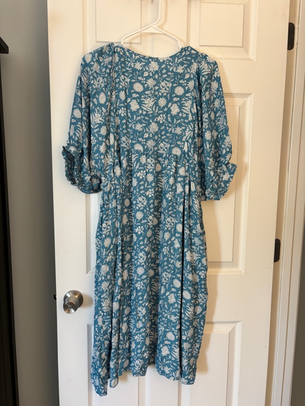 Blue Floral V-Neck Midi Dress - Picture 5 of 5